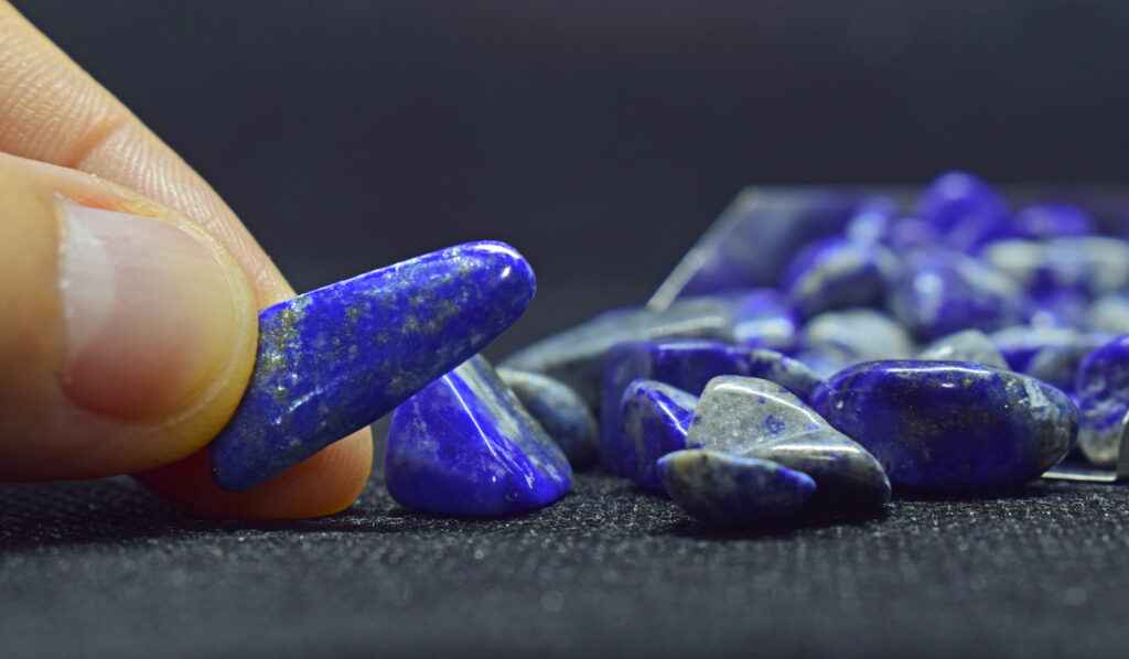 symbole amitié laapi lazuli pierre precieuse